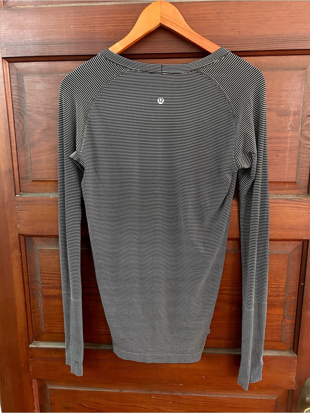 lululemon athletica Swiftly Tech Long Sleeve Crew - Black/White Stripe - Picture 3 of 10